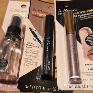 Le Mercerie 3 Pc Make Up Set.